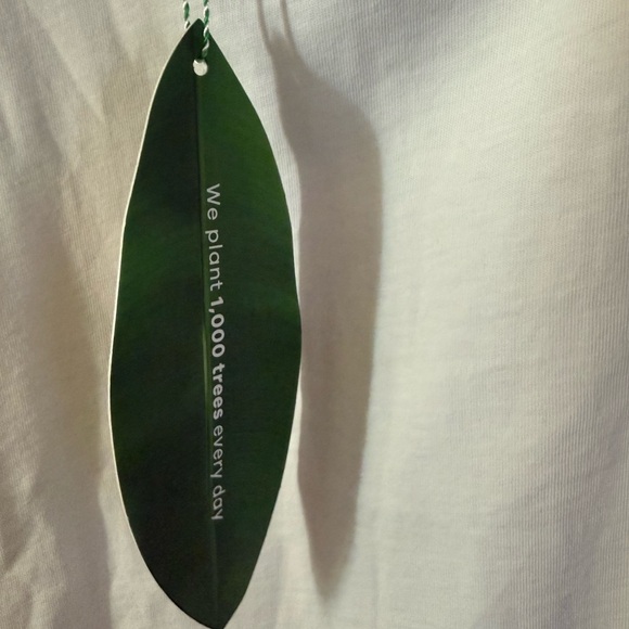 FARM Rio Cross Stitch Flowers Off-White T Shirt NWT - Picture 5 of 7